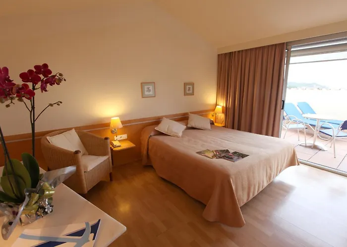 Ancora Hotel 3*