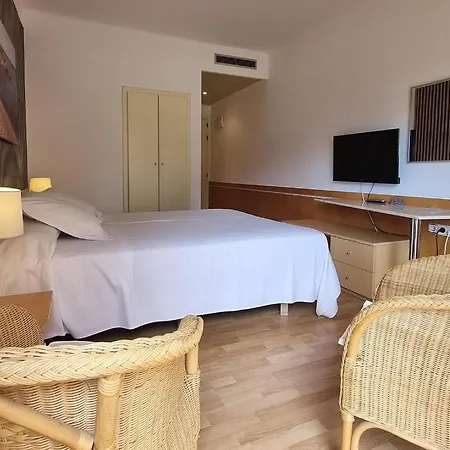 Hotel Ancora 3*