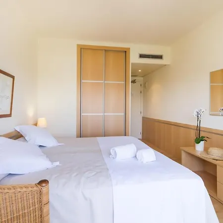 Ancora Hotel 3*